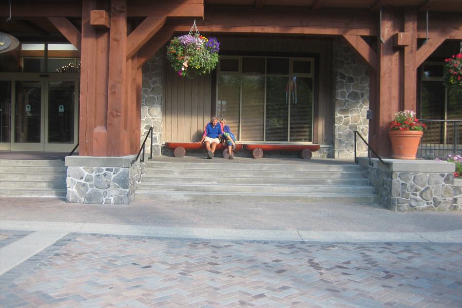 4.Kanada Eva  - Whistler doma a Medows 2013_07_30